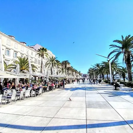 Deluxe Sea View Split