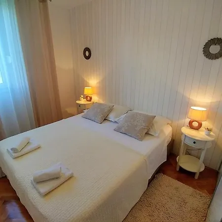 Deluxe Sea View Apartmán *